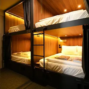 2* Kapselhotel Wink At Mccallum Street
